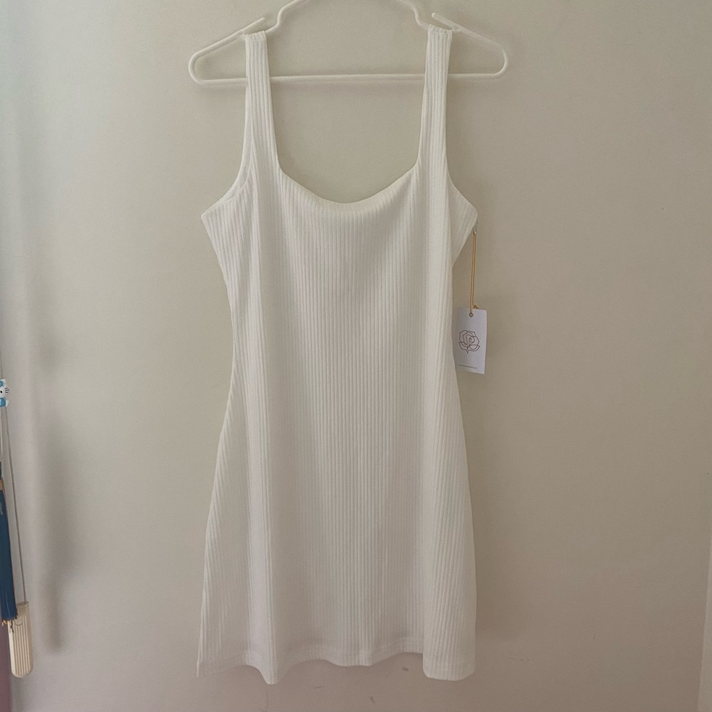 New | Backyard Roses | White Carrington Dress - Picture 6 of 8